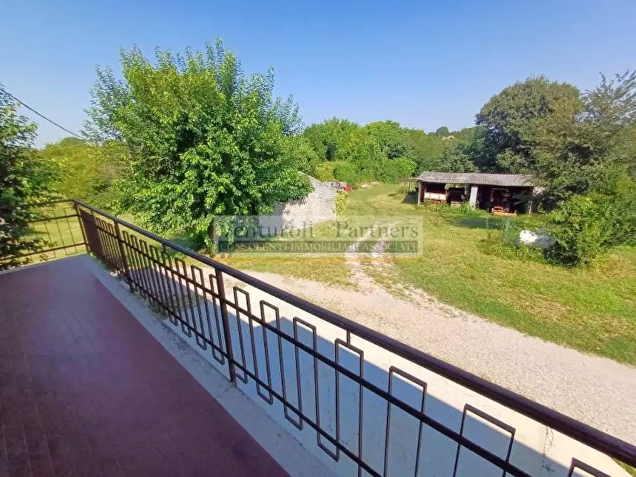 Immagine 24 di Casa bifamiliare in vendita  in località pignolada a Valeggio Sul Mincio
