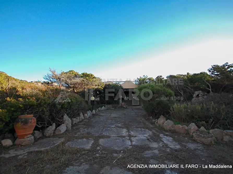 Immagine 2 di Villa in vendita  in Località Abbatoggia a La Maddalena