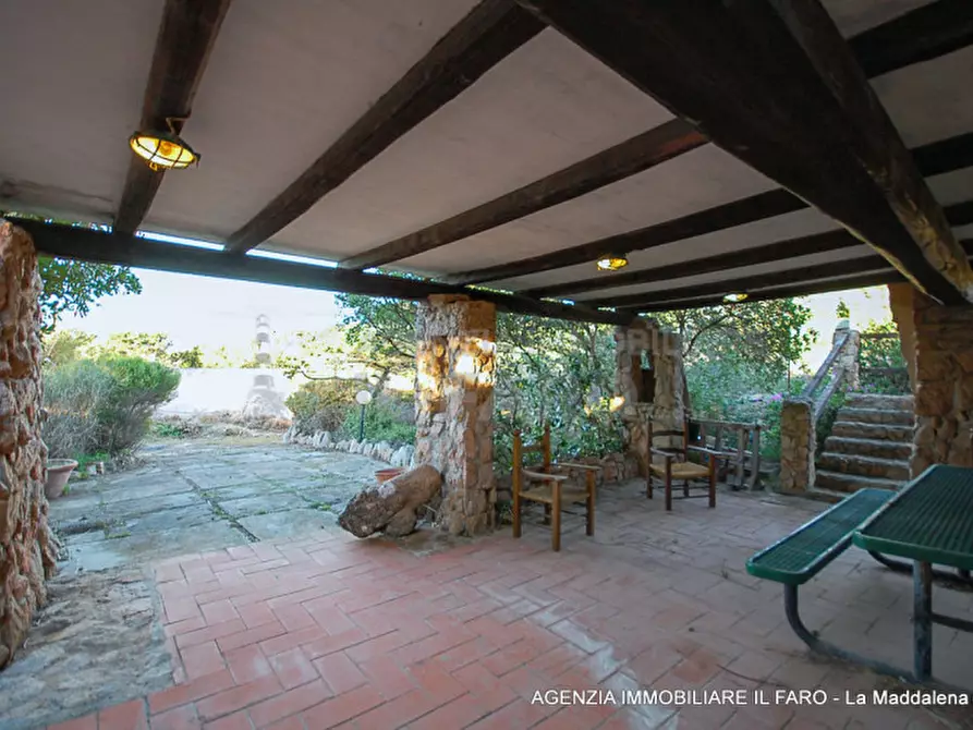 Immagine 3 di Villa in vendita  in Località Abbatoggia a La Maddalena