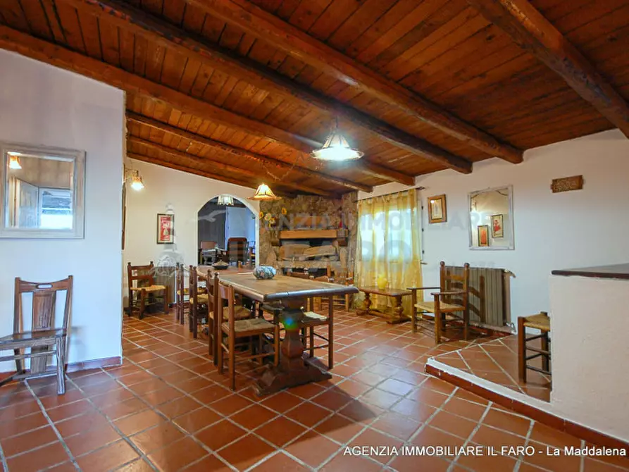 Immagine 7 di Villa in vendita  in Località Abbatoggia a La Maddalena