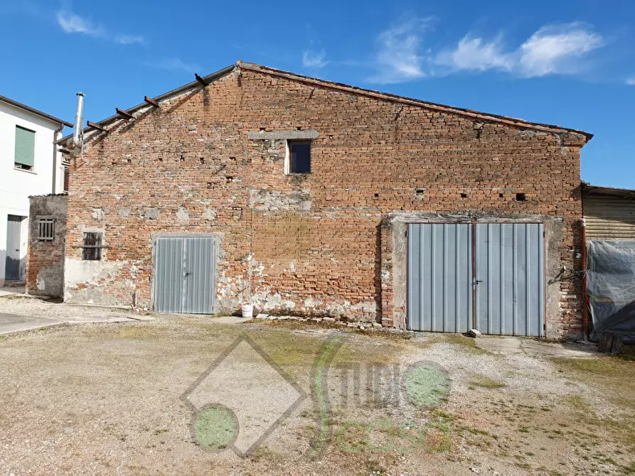 Immagine 2 di Rustico / casale in vendita  in via campomarzo 25 a Lendinara
