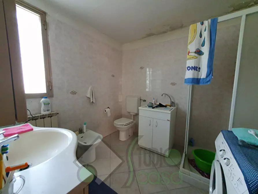 Immagine 12 di Rustico / casale in vendita  in via campomarzo 25 a Lendinara