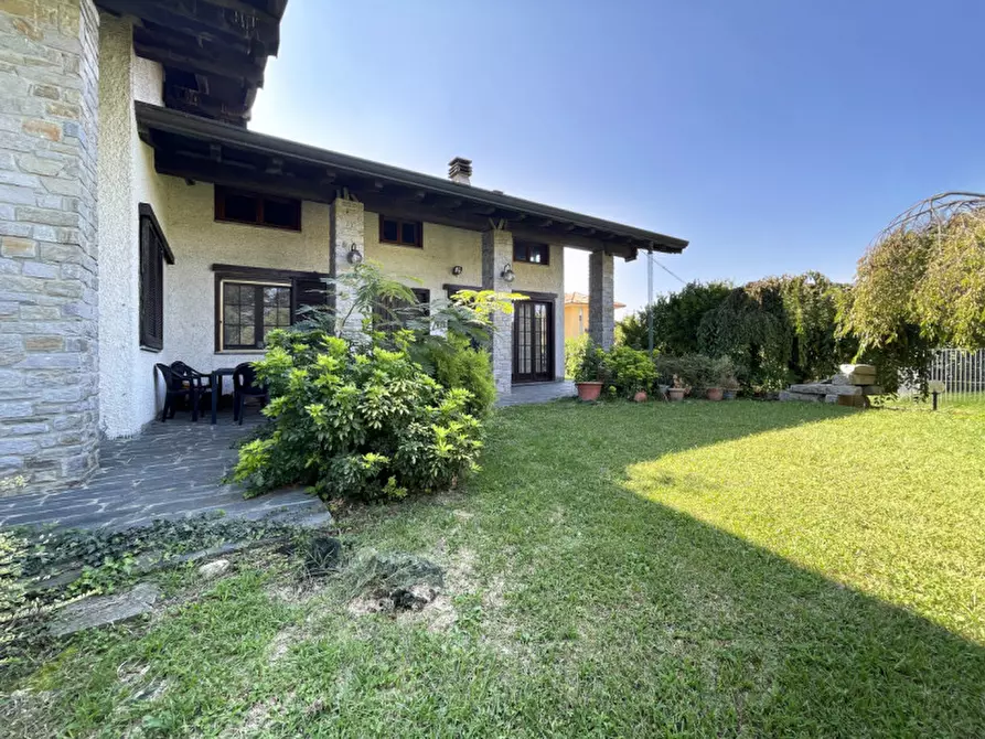 Immagine 1 di Villa in vendita  in vicolo g.beltrami a Momo