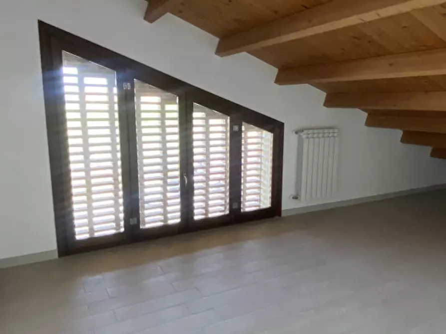 Immagine 30 di Villa in vendita  in Viale Hugo Pratt a Roma