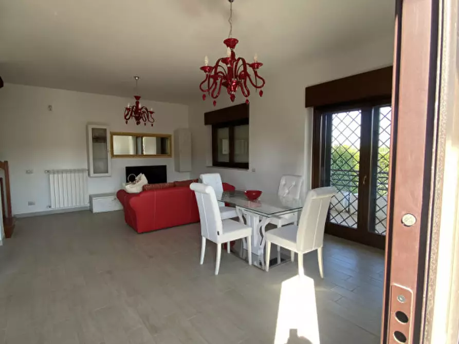 Immagine 52 di Villa in vendita  in Viale Hugo Pratt a Roma