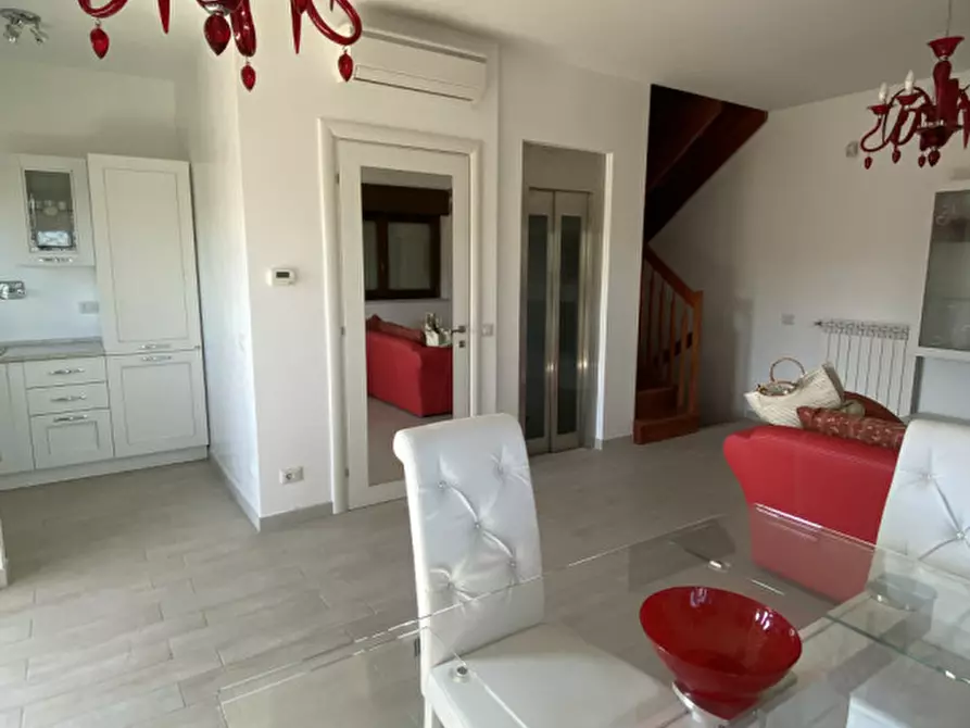 Immagine 76 di Villa in vendita  in Viale Hugo Pratt a Roma