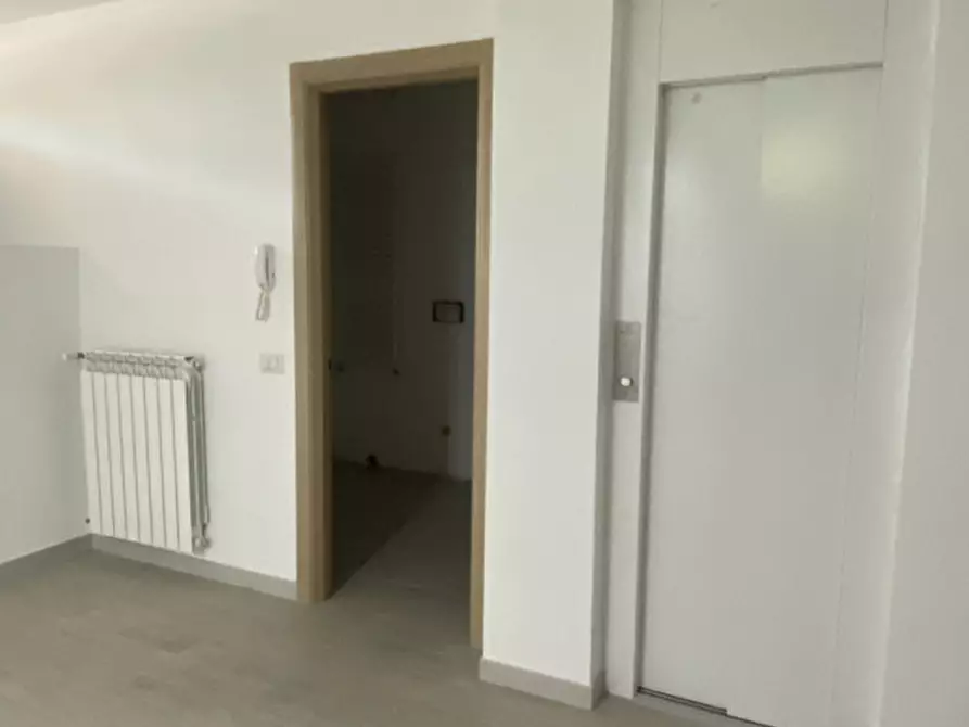 Immagine 109 di Villa in vendita  in Viale Hugo Pratt a Roma