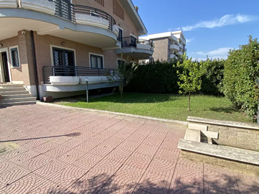 Immagine 116 di Villa in vendita  in Viale Hugo Pratt a Roma