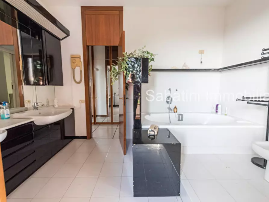 Immagine 36 di Casa bifamiliare in vendita  in Via Giorgione, 16 a Pescara