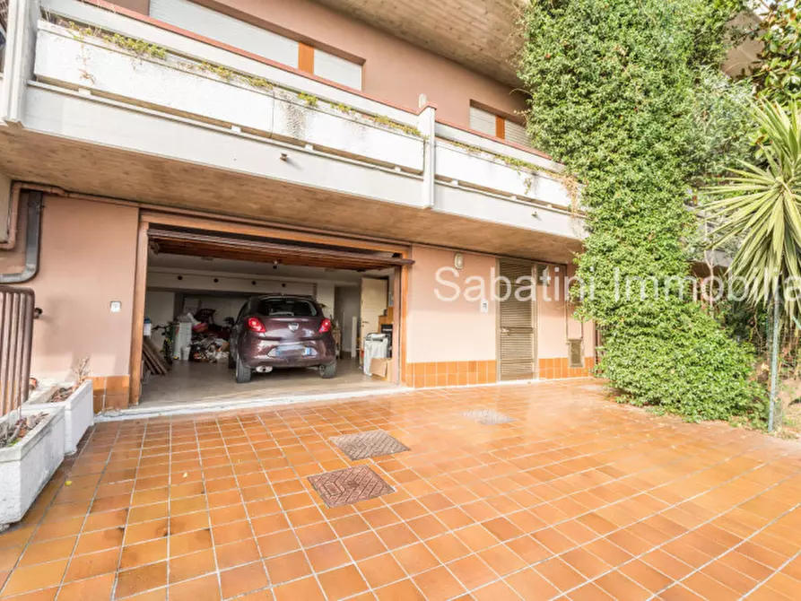 Immagine 47 di Casa bifamiliare in vendita  in Via Giorgione, 16 a Pescara