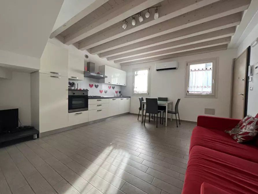 Immagine 1 di Appartamento in affitto  in Fondamenta Lungolaguna a Chioggia