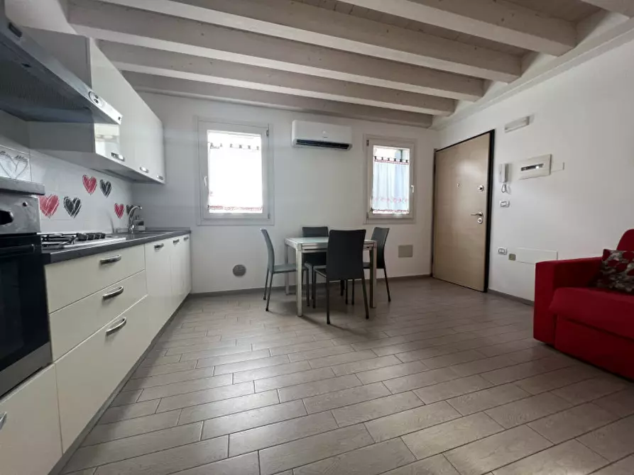 Immagine 2 di Appartamento in affitto  in Fondamenta Lungolaguna a Chioggia