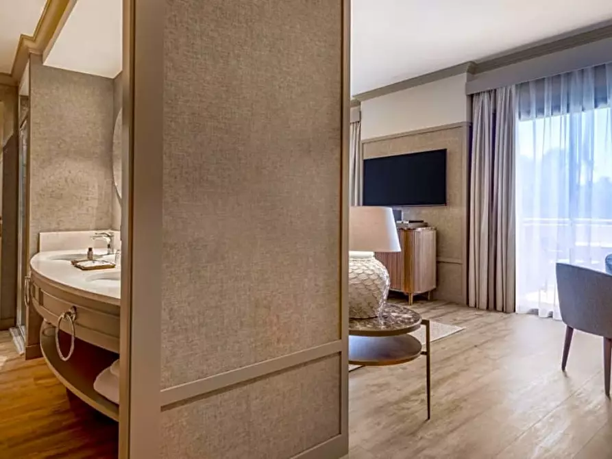 Immagine 6 di Appartamento in vendita  in maiorca a Anzio