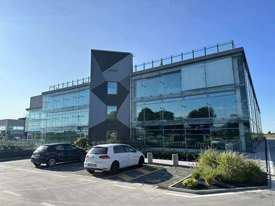 Immagine 2 di Ufficio in affitto  in Via Brenta a San Martino Di Lupari