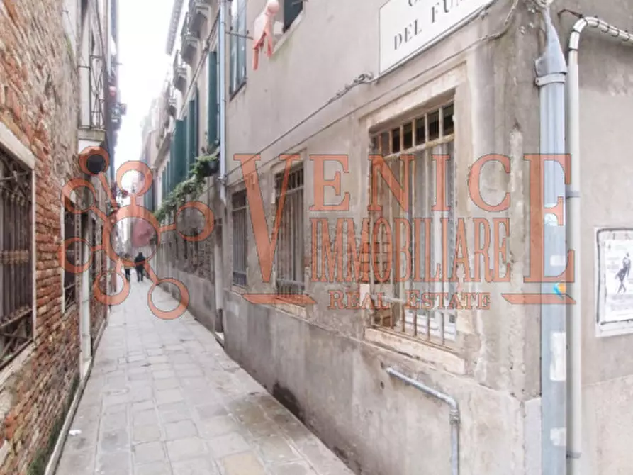 Immagine 6 di Attività commerciale in vendita  a Venezia