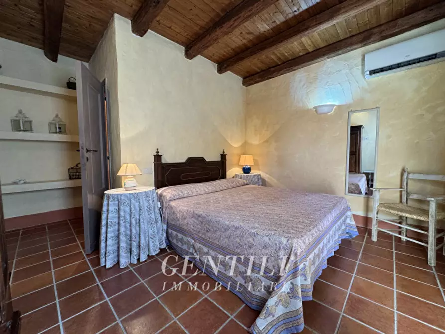 Immagine 3 di Villa in vendita  a Luogosanto