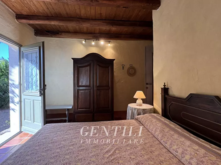 Immagine 5 di Villa in vendita  a Luogosanto