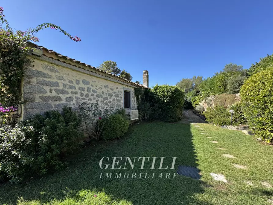 Immagine 28 di Villa in vendita  a Luogosanto