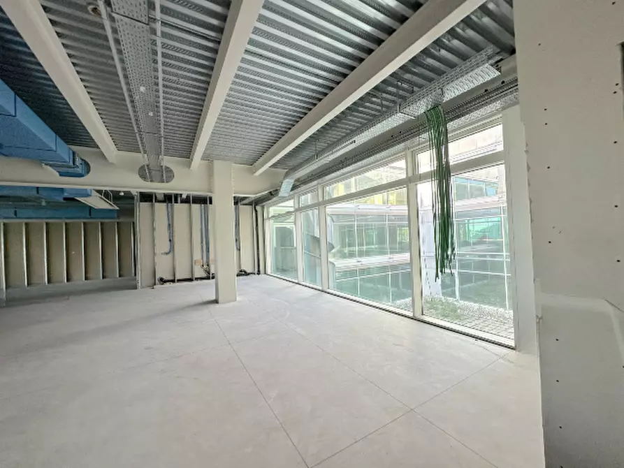 Immagine 26 di Ufficio in affitto  in Via Perteselle a San Martino Di Lupari