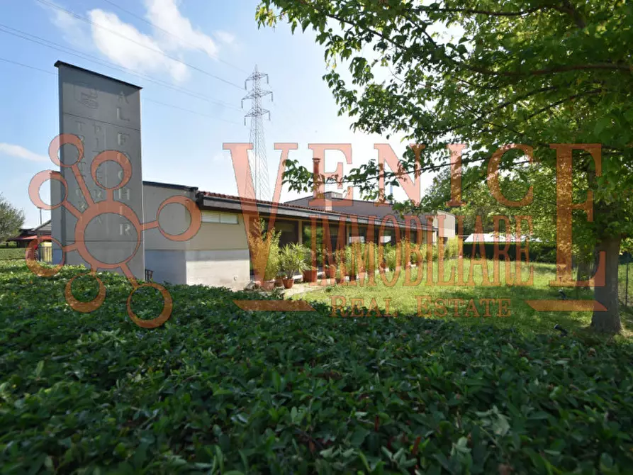 Immagine 5 di Attività commerciale in vendita  in CAMPONOGARA a Camponogara