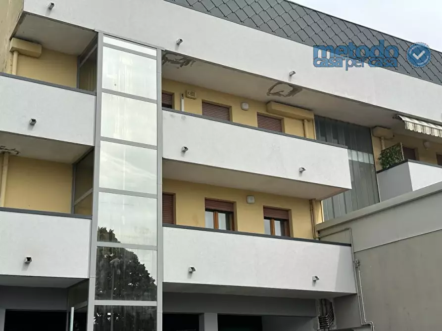 Immagine 24 di Ufficio in vendita  a Rovigo