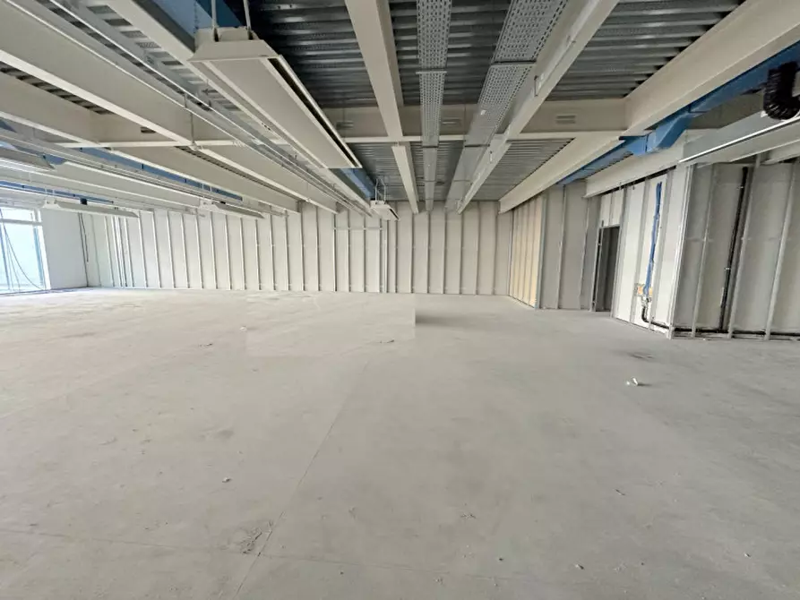 Immagine 13 di Ufficio in affitto  in Via Perteselle a San Martino Di Lupari