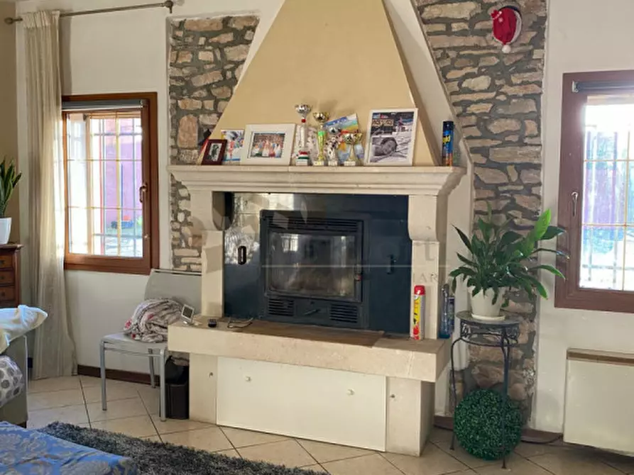 Immagine 9 di Capannone industriale in vendita  a Albettone