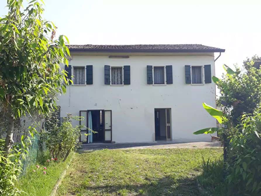 Immagine 1 di Casa bifamiliare in vendita  in via Arzerini a Camponogara