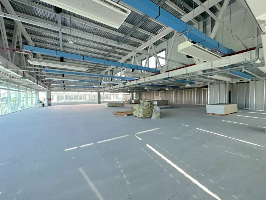 Immagine 5 di Ufficio in affitto  in Via Perteselle a San Martino Di Lupari