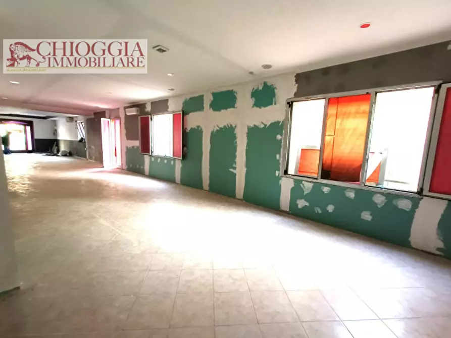 Immagine 7 di Negozio in affitto  in Via P. E. Venturini a Chioggia