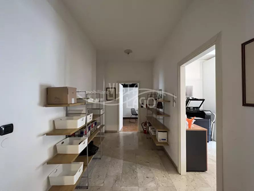 Immagine 10 di Appartamento in vendita  in Piazza Volta, 33 a Como