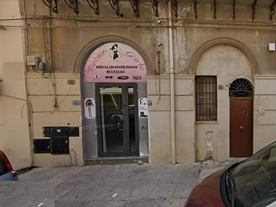Immagine 1 di Negozio in vendita  in Via Ugo Bassi 42 a Palermo