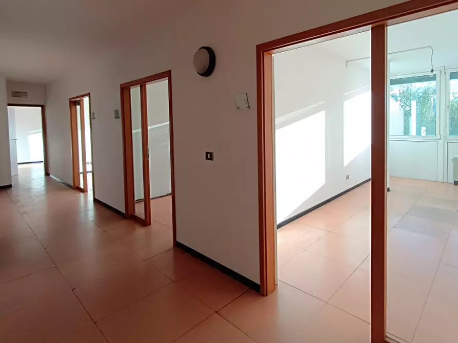 Immagine 2 di Ufficio in affitto  in via Avogadro a Bolzano