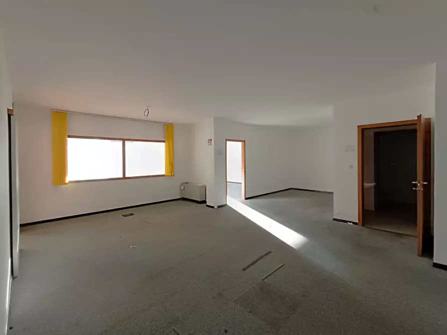Immagine 10 di Ufficio in affitto  in via Avogadro a Bolzano