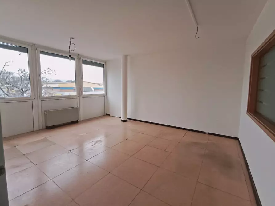 Immagine 18 di Ufficio in affitto  in via Avogadro a Bolzano