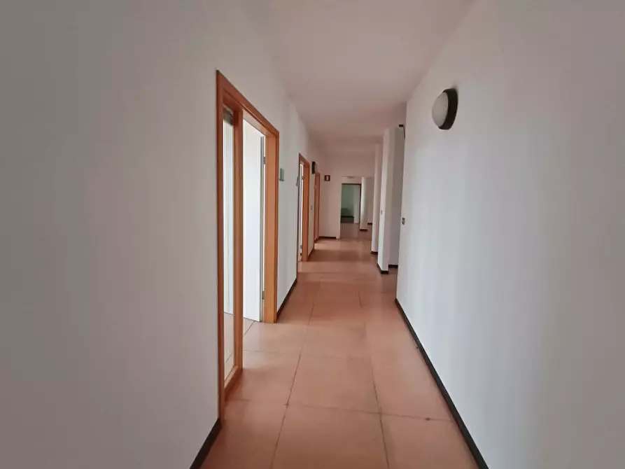 Immagine 19 di Ufficio in affitto  in via Avogadro a Bolzano