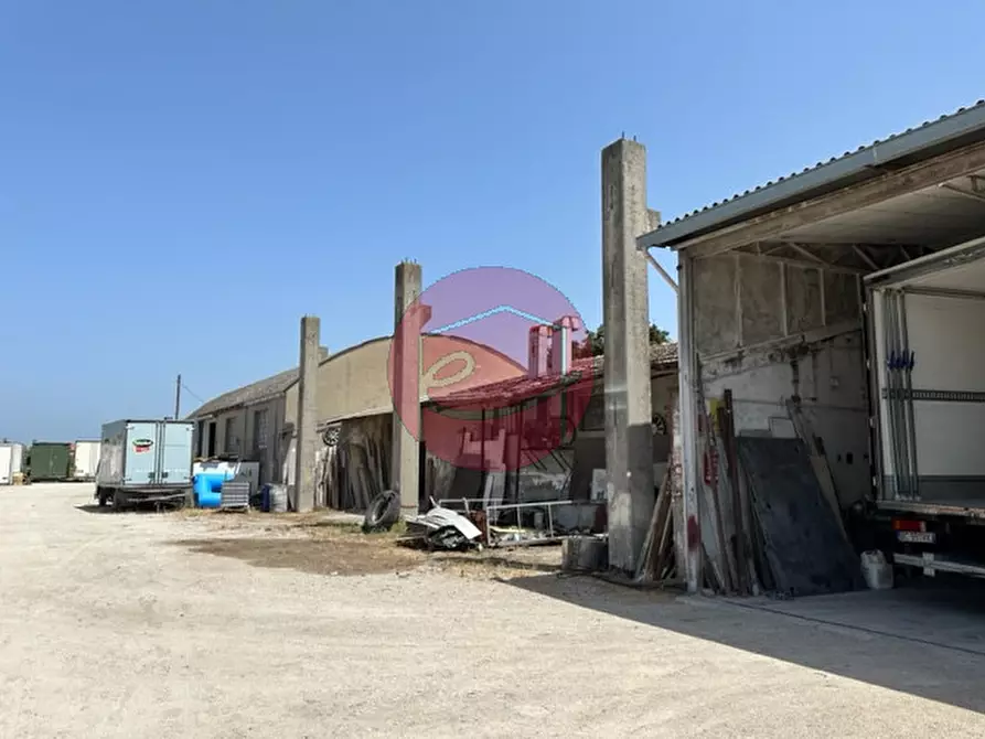 Immagine 1 di Capannone industriale in vendita  in RIMINI S.S. ADRIATICA a Rimini