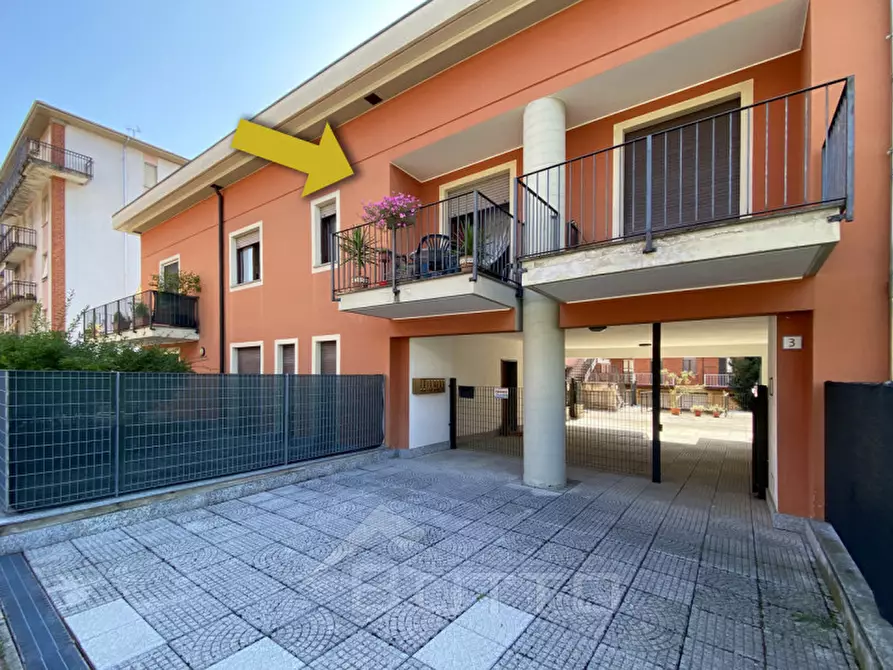Immagine 1 di Appartamento in vendita  in Via Orti Eugeniani, 3 a Romagnano Sesia