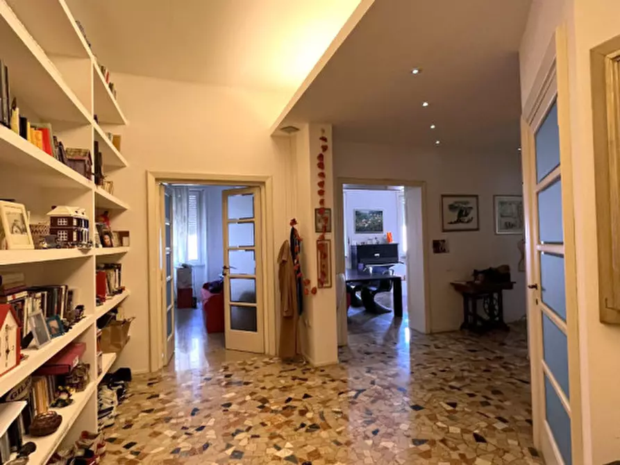 Immagine 2 di Appartamento in vendita  in corso del popolo a Rovigo