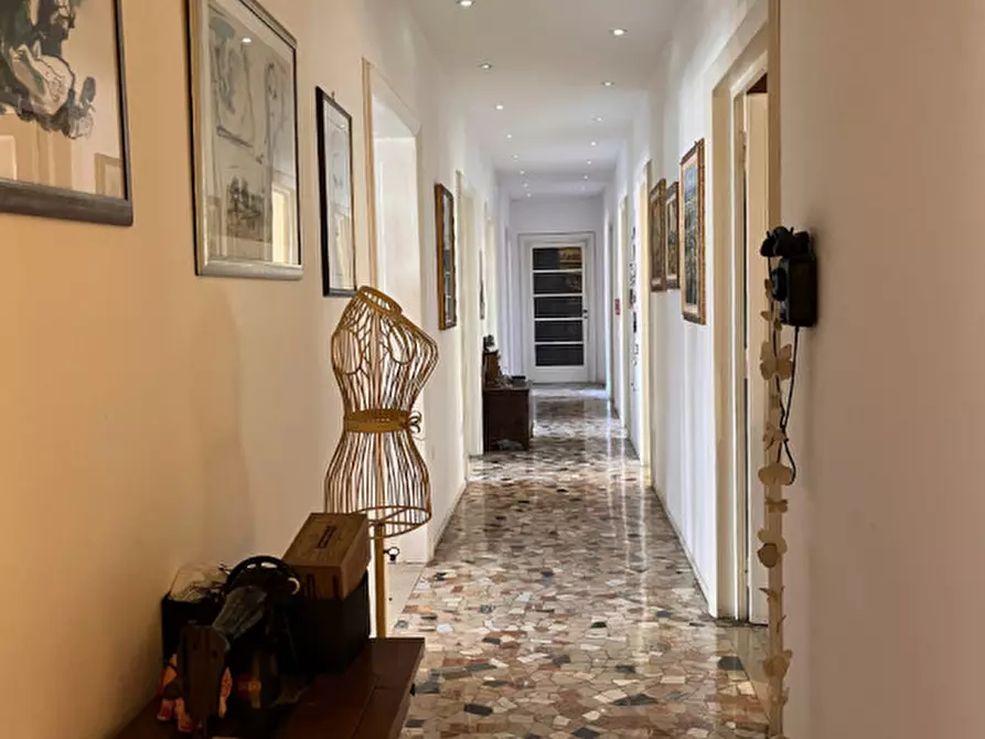 Immagine 6 di Appartamento in vendita  in corso del popolo a Rovigo