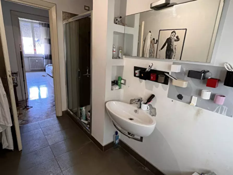Immagine 8 di Appartamento in vendita  in corso del popolo a Rovigo