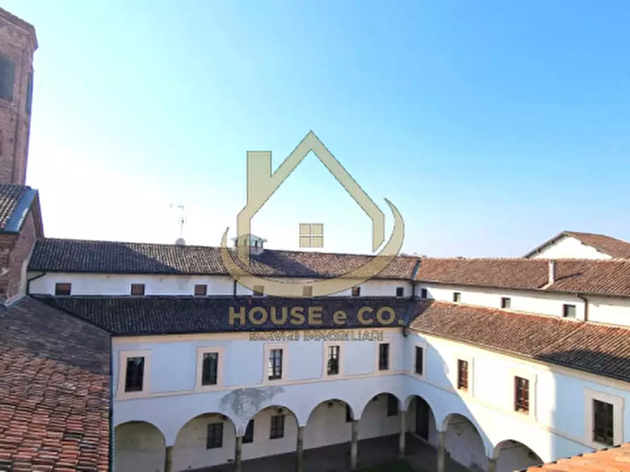 Immagine 1 di Palazzo in vendita  in VIGEVANO CENTRO a Vigevano