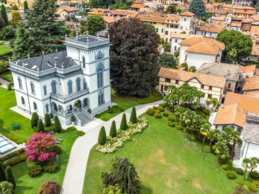 Immagine 1 di Villa in vendita  in Via Carcano 13 a Lesa