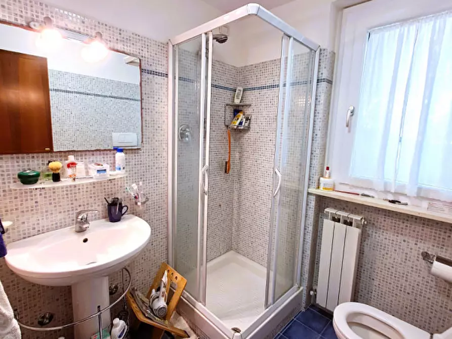 Immagine 21 di Villa in vendita  a Magione