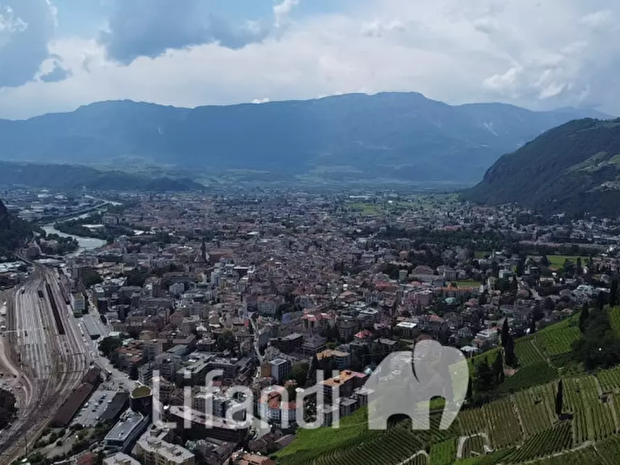 Immagine 2 di Appartamento in vendita  in Via Guncina - Guntschnastraße a Bolzano