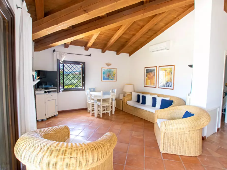 Immagine 3 di Villetta a schiera in vendita  a Golfo Aranci