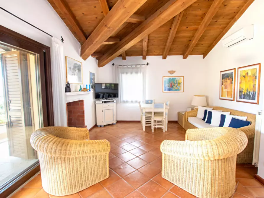 Immagine 7 di Villetta a schiera in vendita  a Golfo Aranci