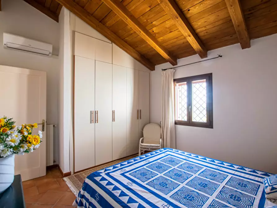 Immagine 13 di Villetta a schiera in vendita  a Golfo Aranci