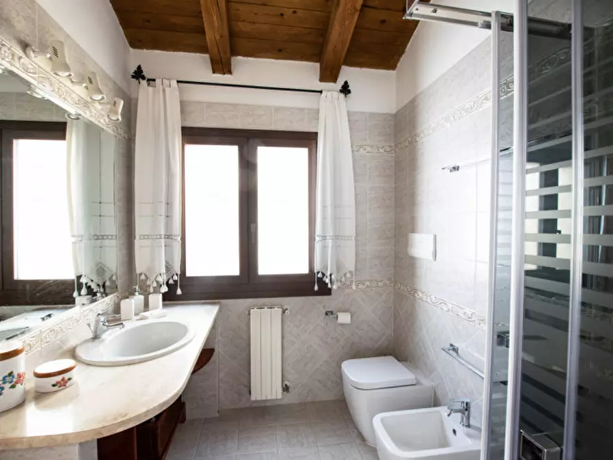 Immagine 18 di Villetta a schiera in vendita  a Golfo Aranci