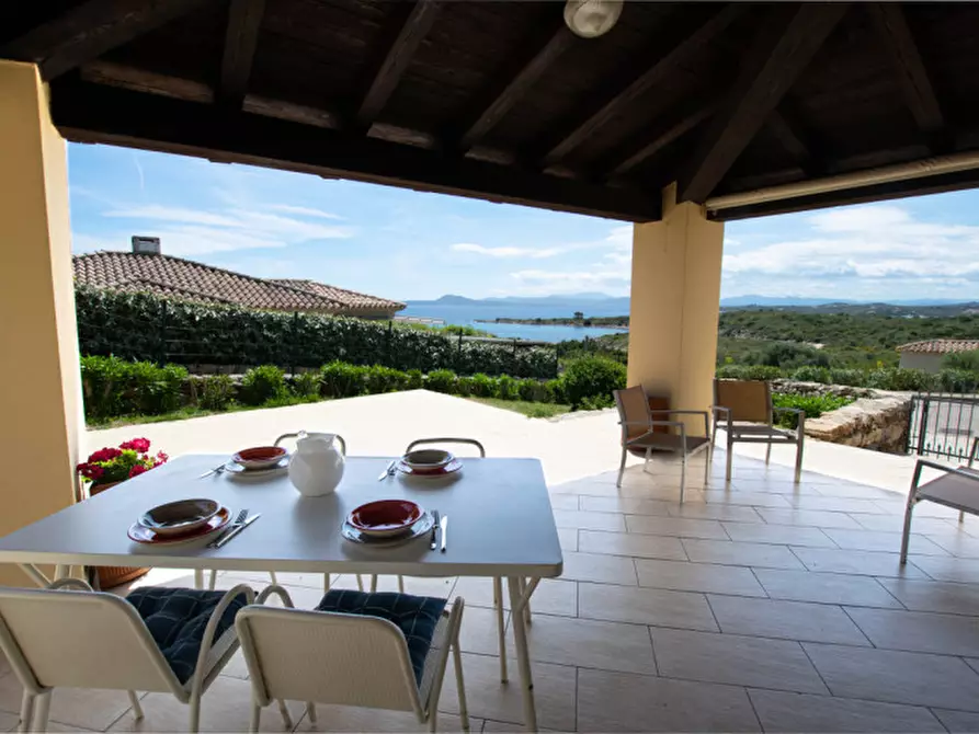 Immagine 22 di Villetta a schiera in vendita  a Golfo Aranci